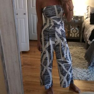 Comfortable strapless jumpsuit